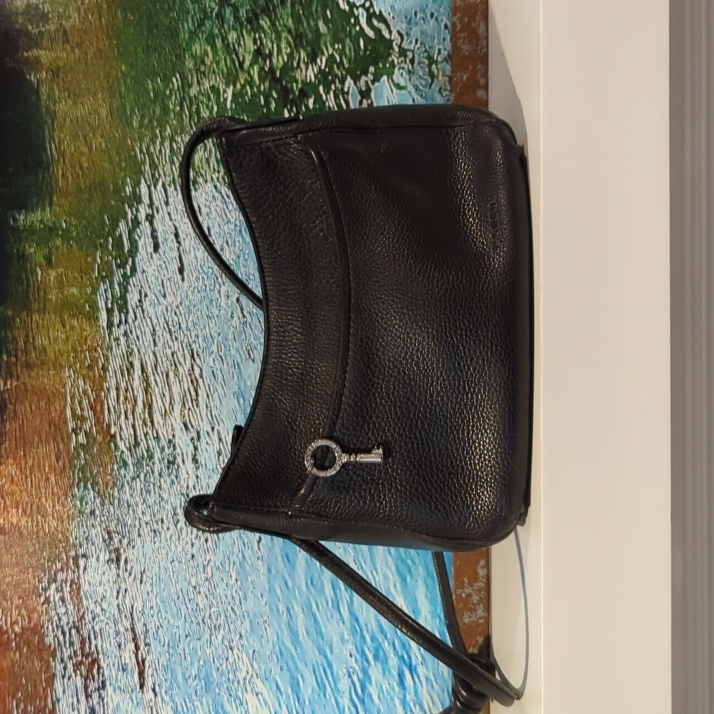 Fossil black leather slouch saddle crossbody bag